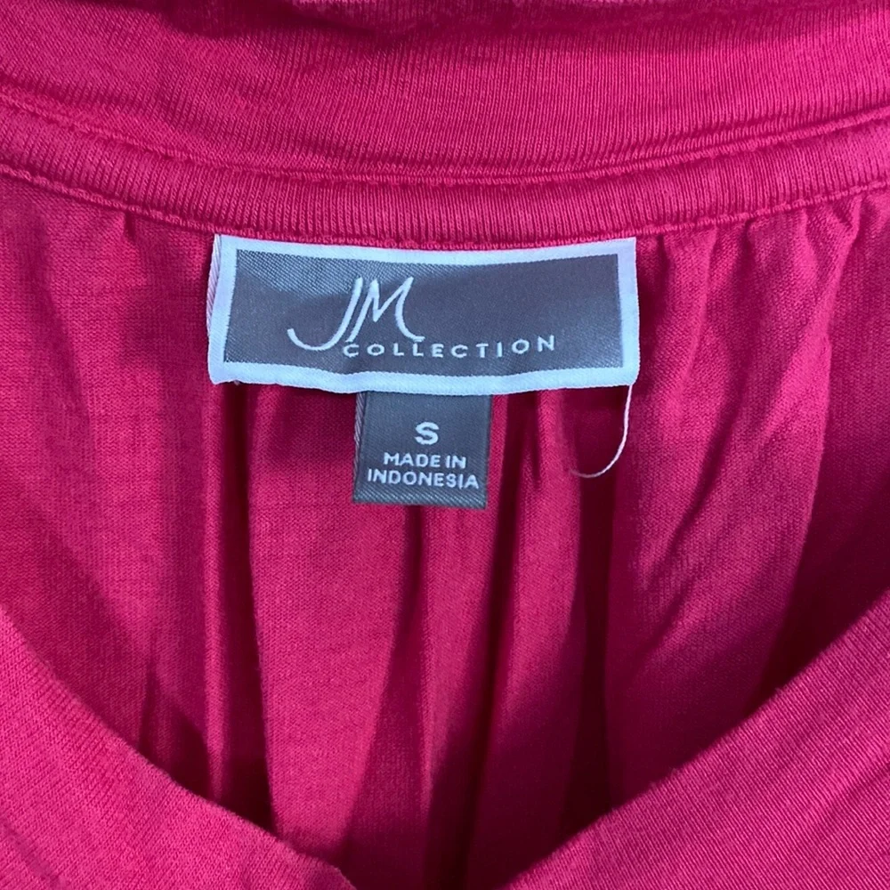 Women’s pink short sleeve v-neck shirt - Picture 2 of 4